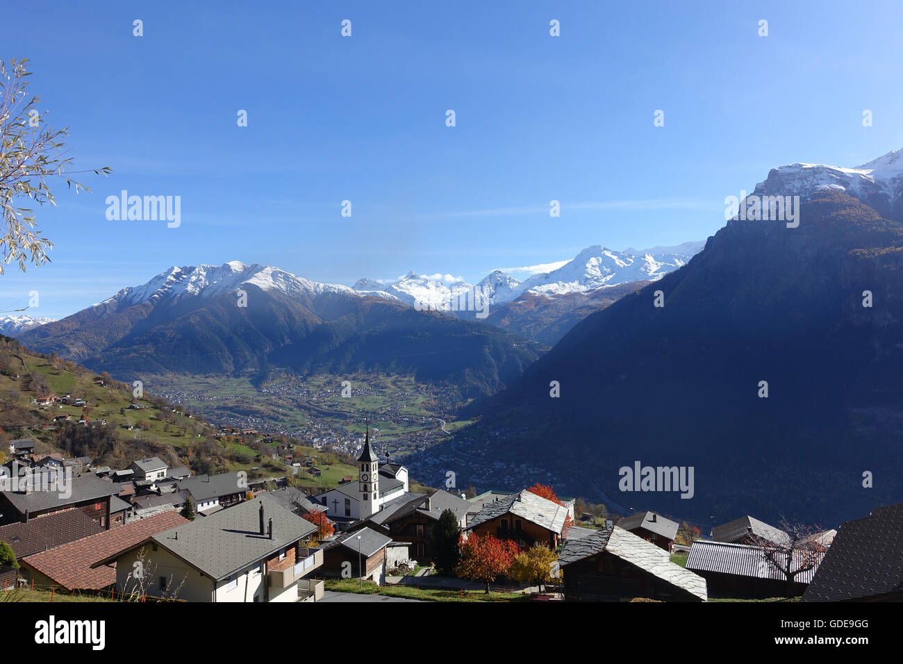 Schweiz, Europa, Wallis, Munder, Dorf, Berge, Herbst Stockfoto