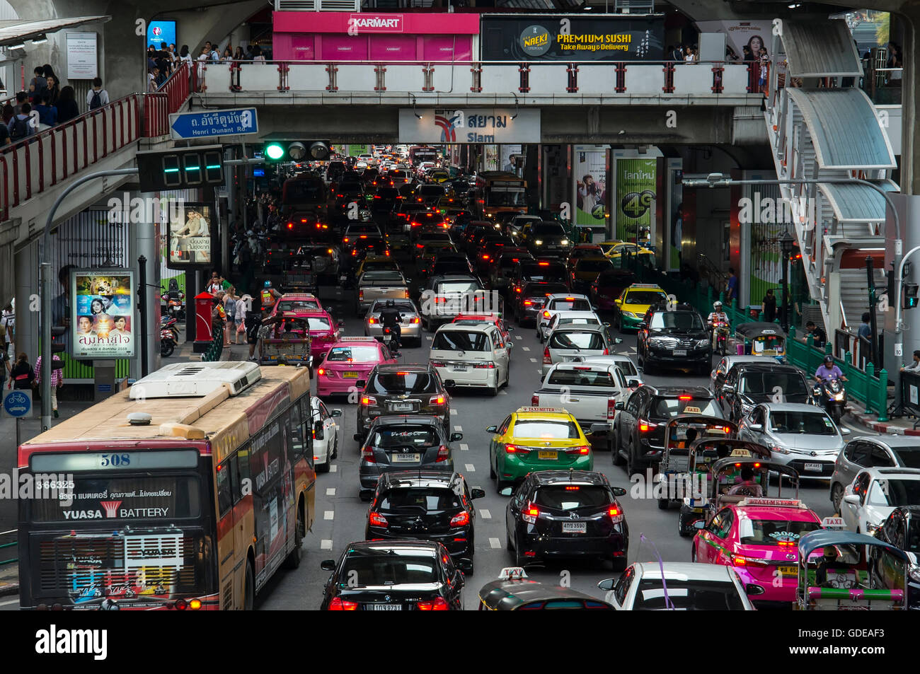 Verkehr, Zentrum von Bangkok, Thailand. Stockfoto