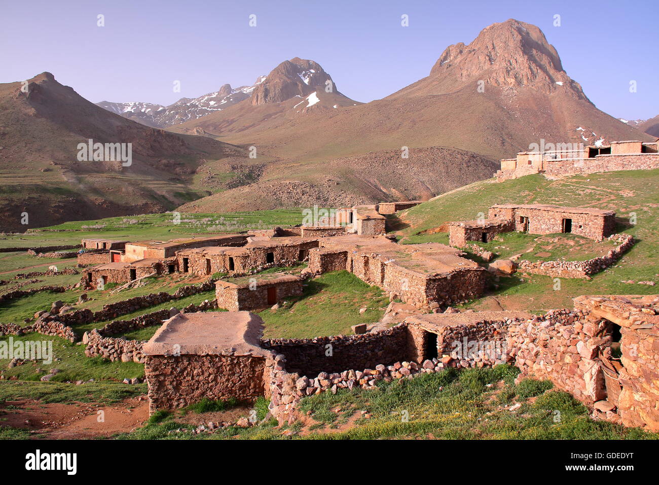 Schafstall in der Nähe von Sirwa Berg in das Atlasgebirge, Marokko, Berber Architektur Stockfoto