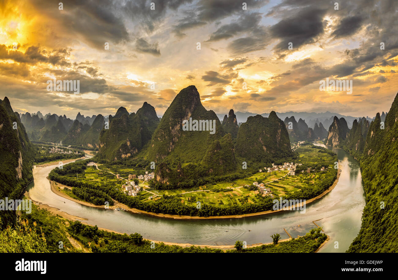 Xianggong Hill, Li-Fluss und Karstberge, Guilin, Guangxi, China Stockfoto