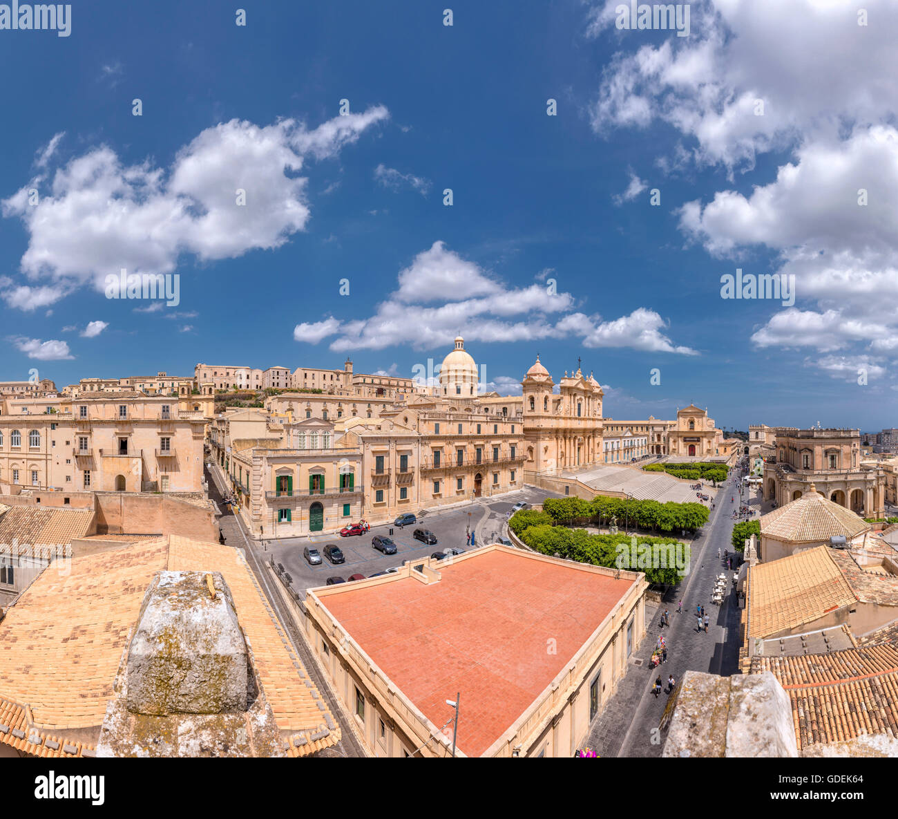 Blick auf Dom, Corso Vittorio Emanuelle, Palazzo Nicolaci, La Chiesa Madre di San Nicolo, Palazzo Ducezio Stockfoto