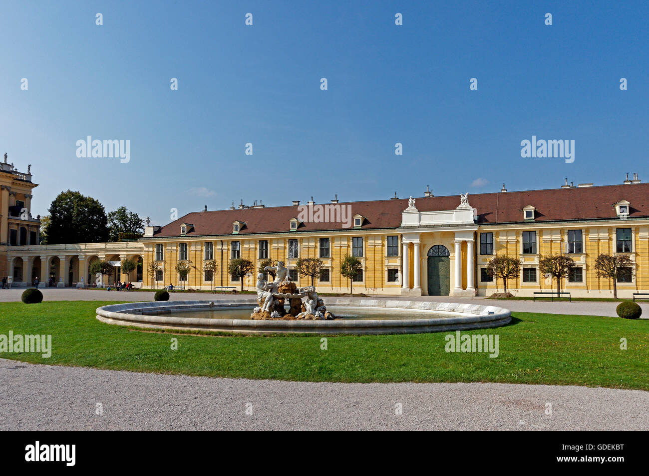 Schloss Schönbrunn, Vorplatz, Brunnen Stockfoto