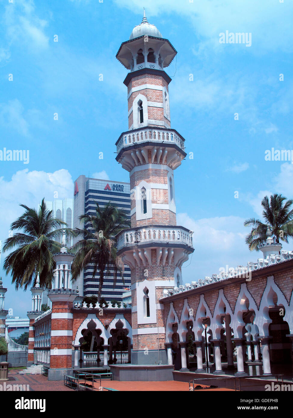 Minarett, Masjid Jamek Moschee, Kuala Lumpur, Malaysia / Freitags-Moschee Stockfoto