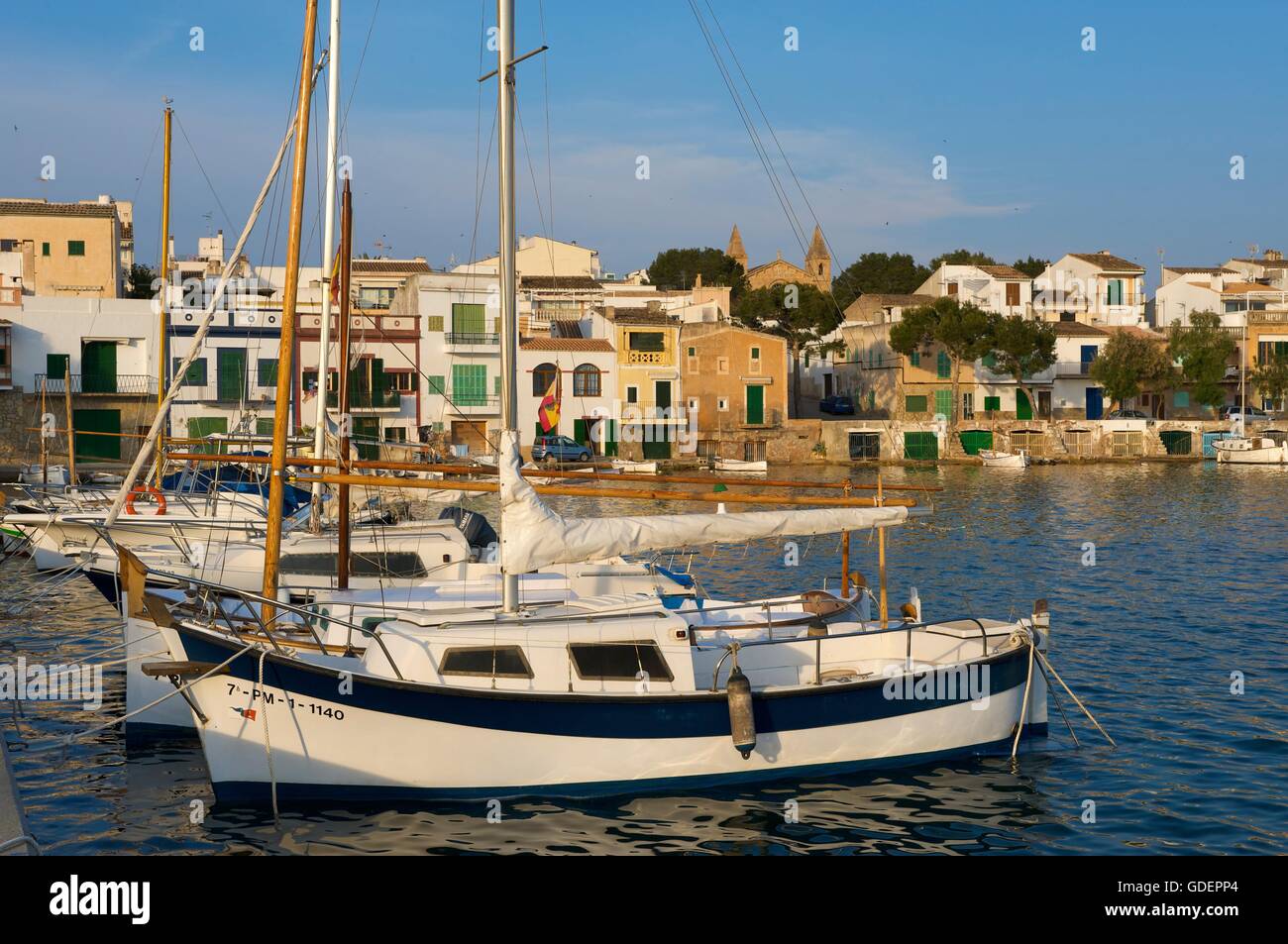 Angelboote/Fischerboote in Porto Colom, Mallorca, Mallorca, Balearen, Spanien Stockfoto