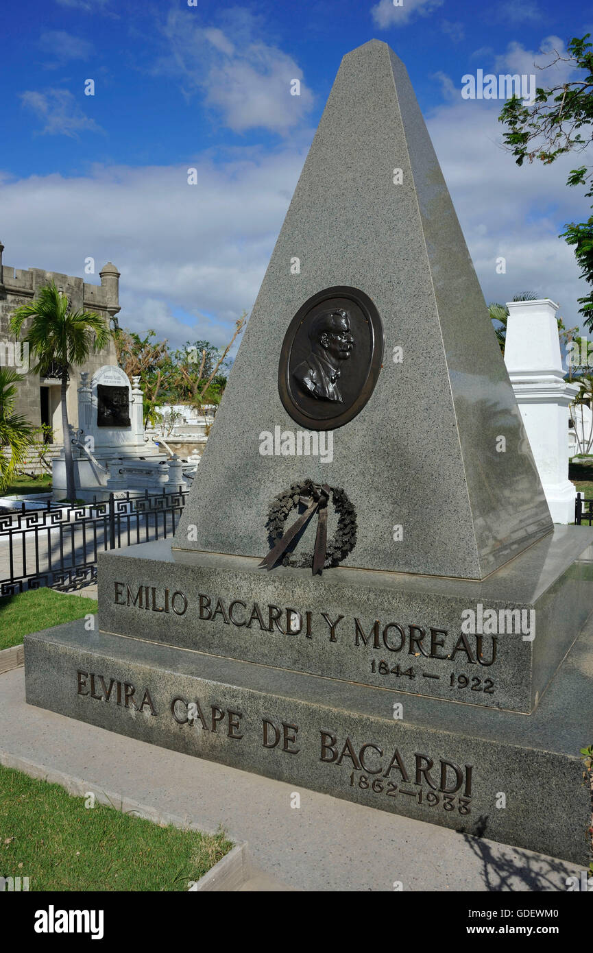 Grab Emilio Bacardi, Friedhof Santa Ifigenia, Santiago De Cuba, Kuba Stockfoto