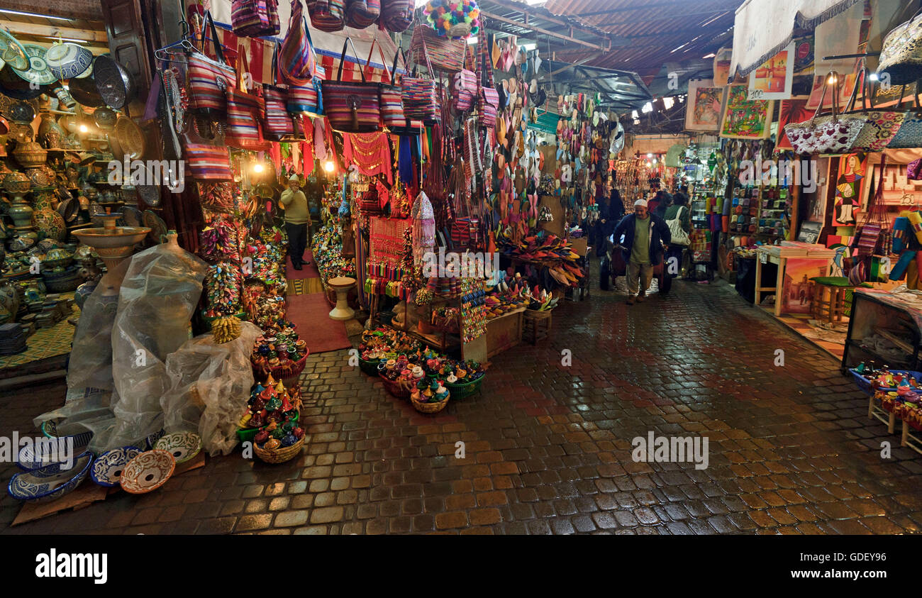 Platz Djemaa El Fna in Marrakesch, Souks in Marokko, Afrika, Stockfoto
