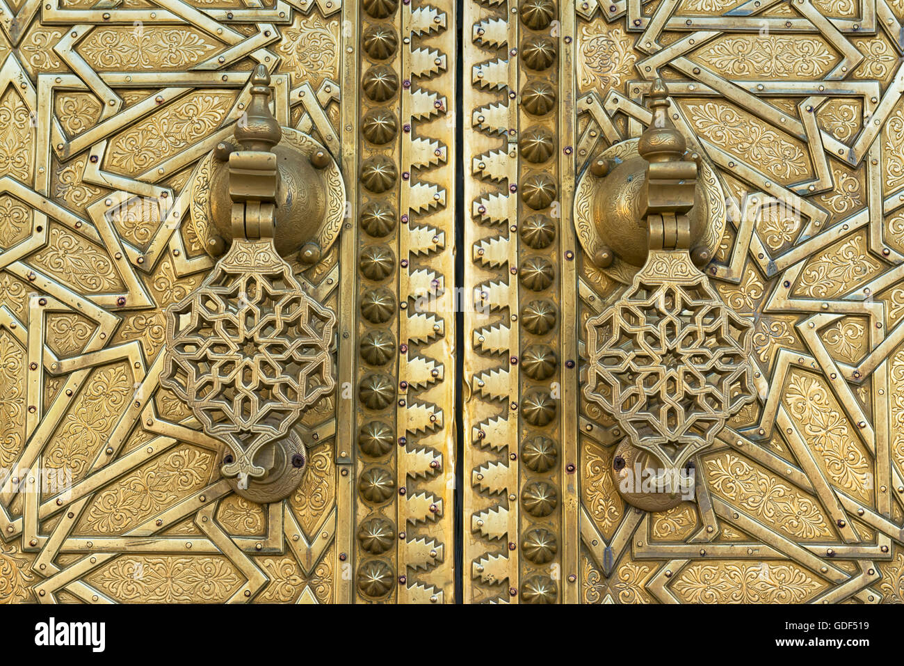 Tür-Detail des königlichen Palastes in Fès, Marokko. Stockfoto