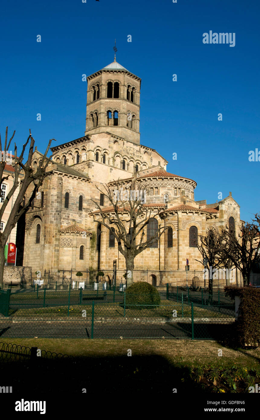 Die Abtei Kirche des Heiligen Austremoine in Issoire, Kirchen eines der fünf großen romanischen in der Auvergne, Frankreich, Europa Stockfoto