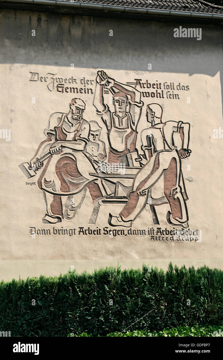 1940er Jahren Alfred Krupp Kriegszeit Inschrift am Haus Wand in Essen, Nordrhein-Westfalen Stockfoto
