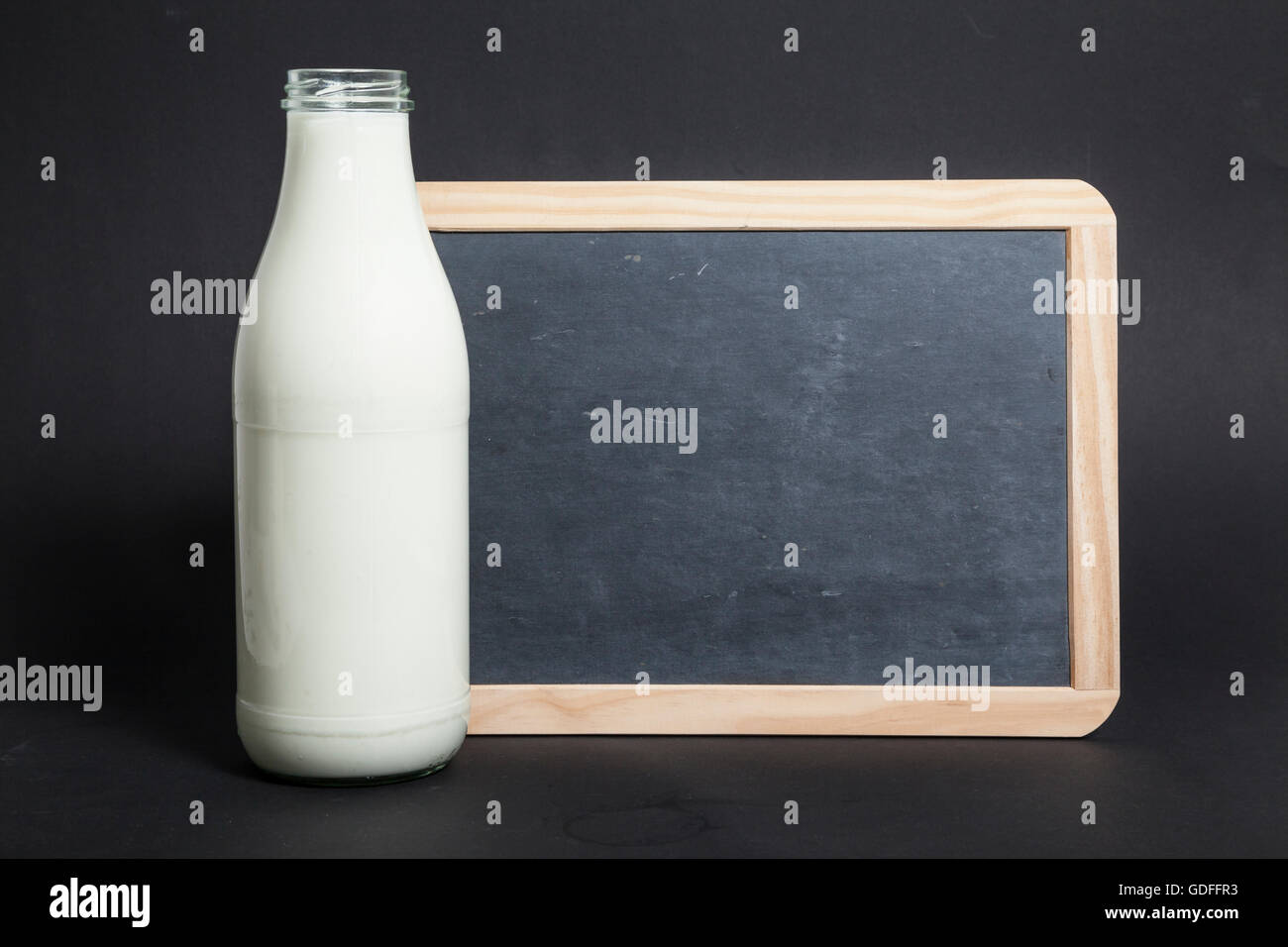 Milch eine Tafel Stockfoto