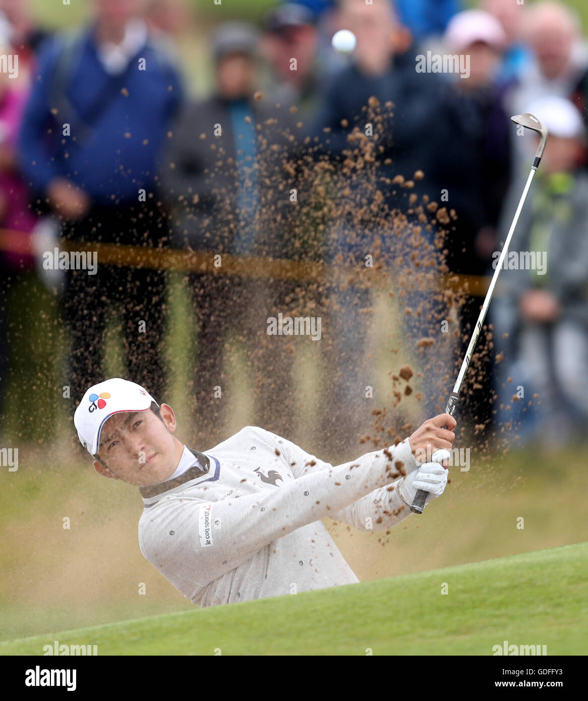 Der südkoreanische Soomin Lee spielt am dritten Tag der Open Championship 2016 im Royal Troon Golf Club, South Ayrshire, aus dem Bunker. DRÜCKEN SIE VERBANDSFOTO. Bilddatum: Samstag, 16. Juli 2016. Siehe PA Geschichte GOLF Open. Bildnachweis sollte lauten: David Davies/PA Wire. Stockfoto