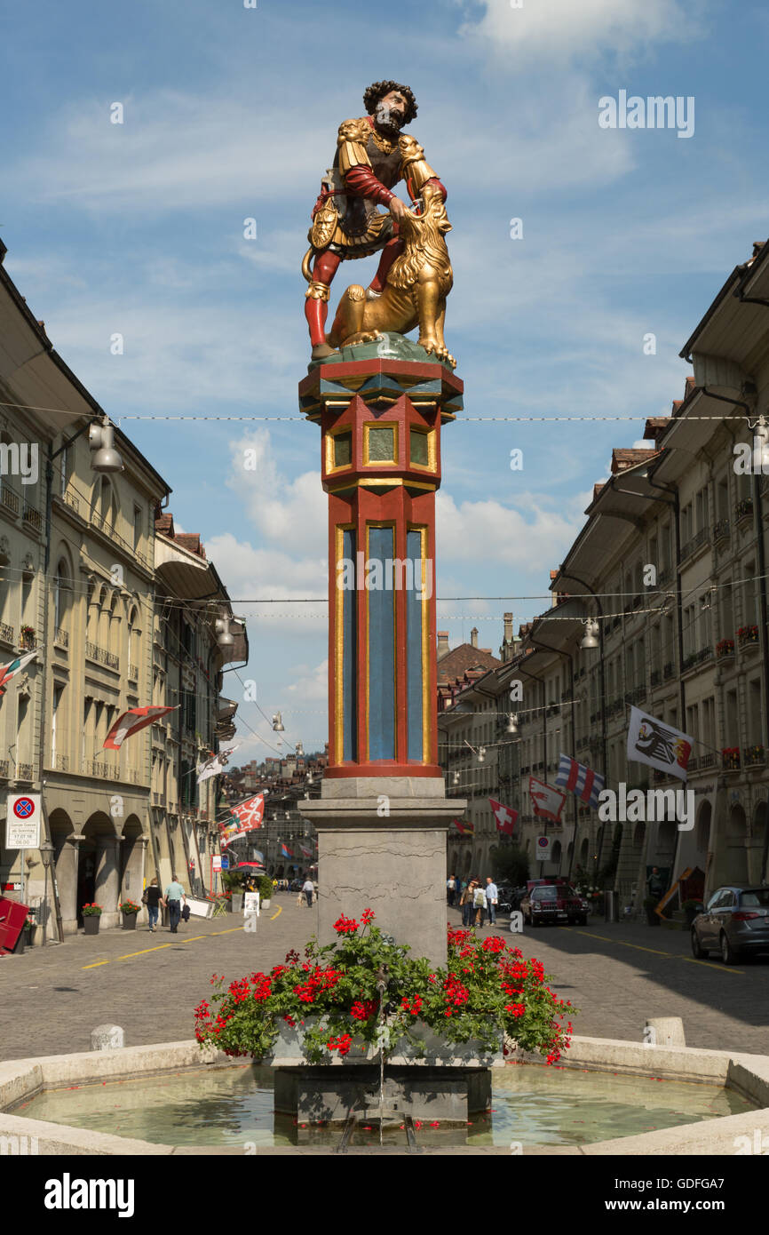 Ein Foto von der Samsonbrunnen auf th Kramgasse in Bern, Schweiz. Ein bekannter Schweizer Wahrzeichen. Stockfoto