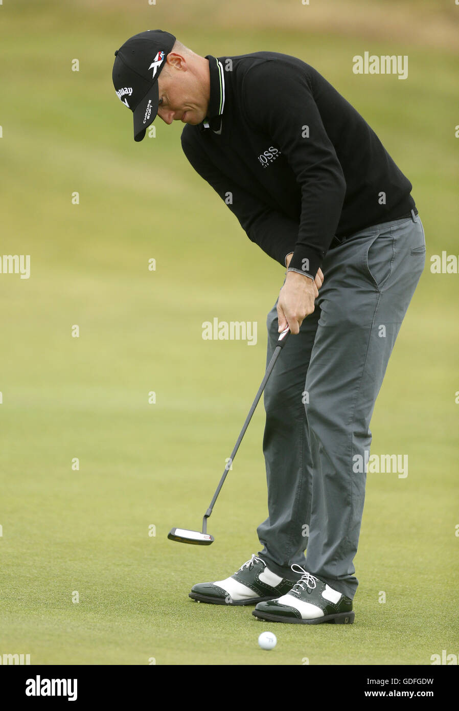 Der Schwede Alex Noren platzt am dritten Tag der Open Championship 2016 im Royal Troon Golf Club, South Ayrshire, auf den vierten Green. DRÜCKEN SIE VERBANDSFOTO. Bilddatum: Samstag, 16. Juli 2016. Siehe PA Story Golf Open. Bildnachweis sollte lauten: Danny Lawson/PA Wire. EINSCHRÄNKUNGEN: Nur für redaktionelle Zwecke. Keine kommerzielle Nutzung. Nur für Standbilder. Das Logo der Open Championship und der klare Link zur Open-Website (TheOpen.com) werden bei der Veröffentlichung der Website eingefügt. Weitere Informationen erhalten Sie unter +44 (0)1158 447447. Stockfoto