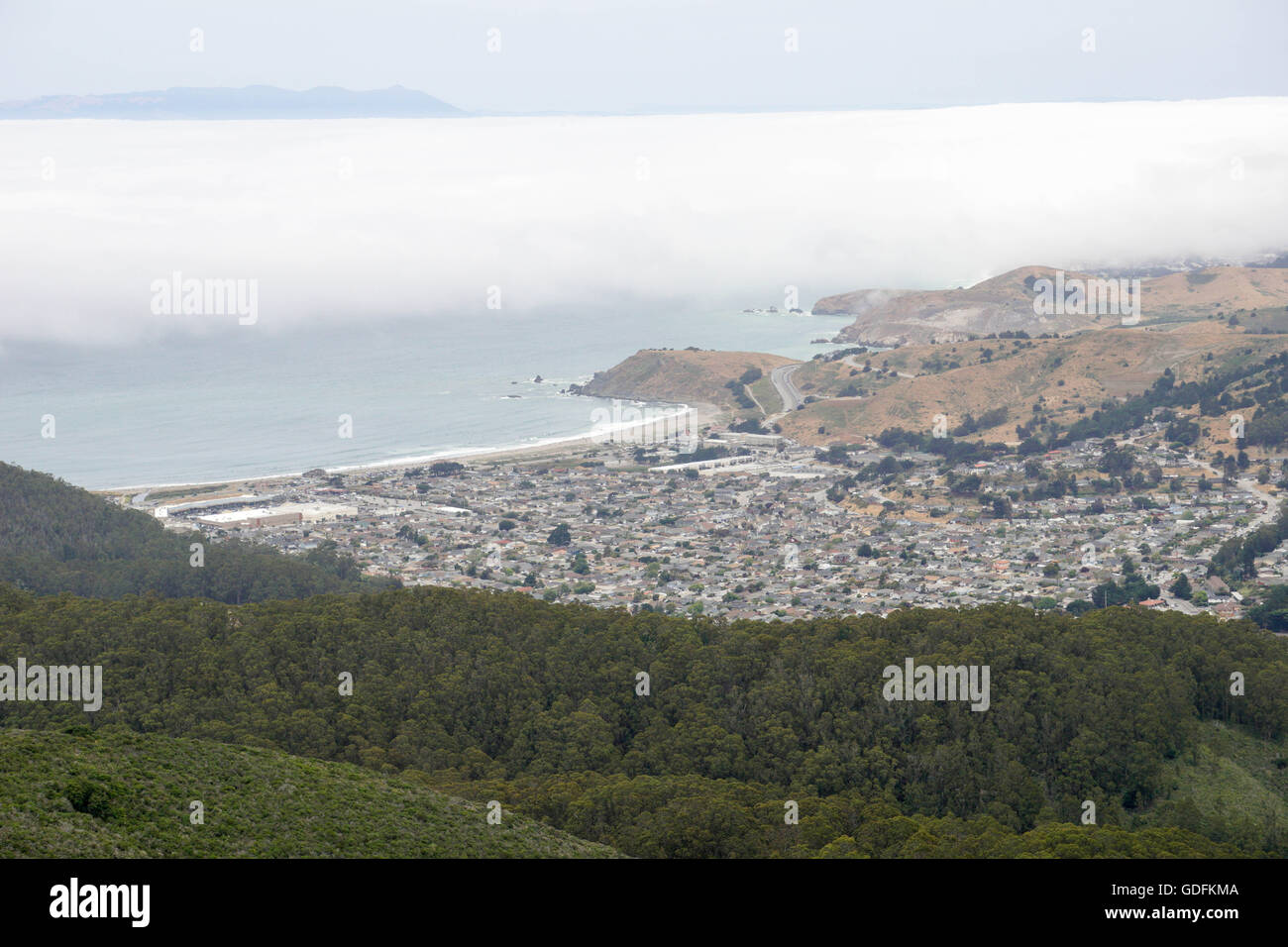 Blick Richtung Pacifica von Montara Berg, California Stockfoto