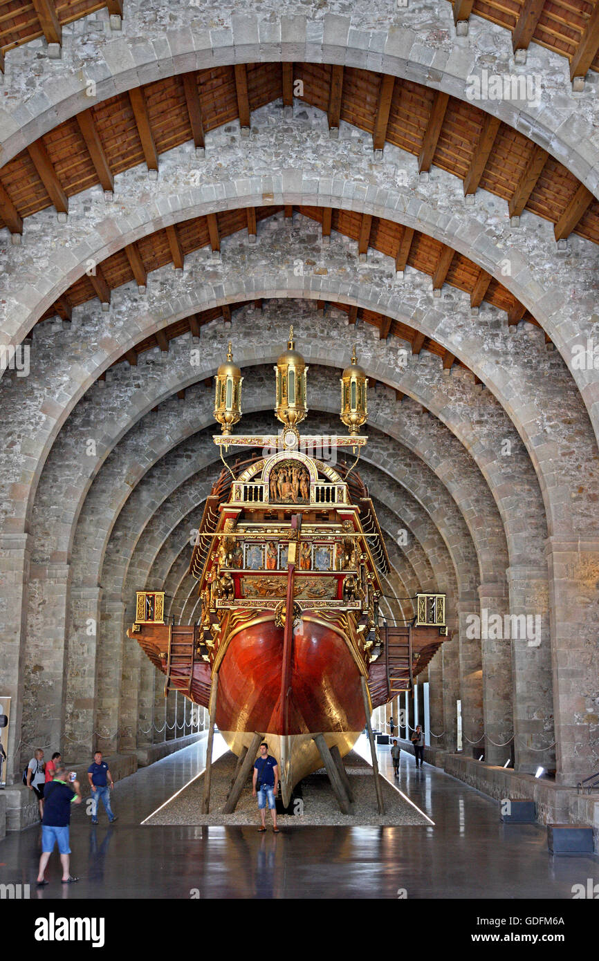 Nachbau des Flaggschiffs von Don Juan de Austria, im Museu Maritim in den alten Werften von Barcelona, Katalonien, Spanien. Stockfoto