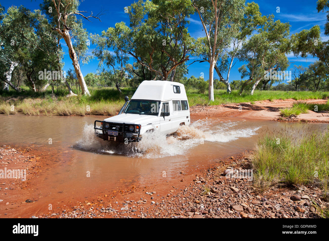 Creek überqueren in Zentralaustralien. Stockfoto
