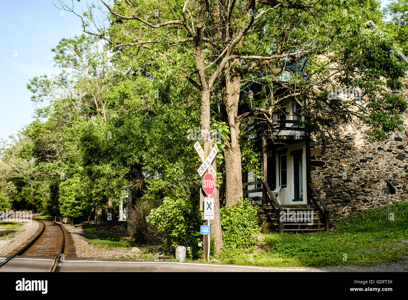 Mischnutzung, gewerbliche und private Gebäude, 3229 Stop Schiene Straße, Markham, Virginia Stockfoto