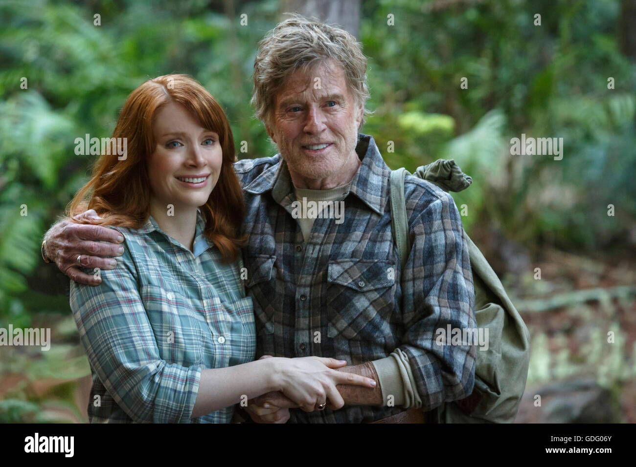 Datum der Freigabe: 12. August 2016 Titel: Pete es Dragon STUDIO: Walt Disney Productions Direktor: David Lowery PLOT: die Abenteuer eines verwaisten Jungen namens Pete und seinen besten Freund Elliot, der gerade so passiert, ein Drache Darsteller: Bryce Dallas Howard, Karl Urban, Robert Redford (Credit: © Walt Disney Productions/Entertainment Bilder /) Bitte beachten Sie: Entertainment Bilder ist nicht der Urheberrechtsinhaber dieses oder jedes Film- oder TV-Werbung-Bild , aber nur Sie Zugriff auf das Material. Zusätzliche Berechtigungen sein erforderlich. Bild nicht verfügbar für den gewerblichen Einsatz, nur Editor Stockfoto