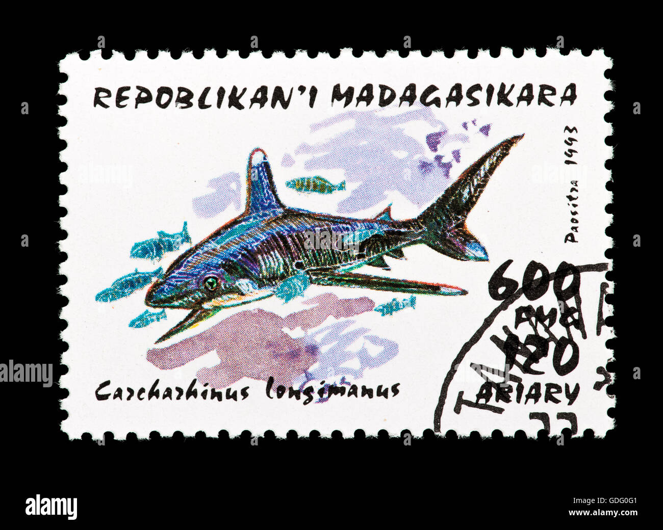 Briefmarke aus Madagaskar, die Darstellung eines ozeanischen Weißspitzen Hais (Carcharhinus Longimanus), Stockfoto