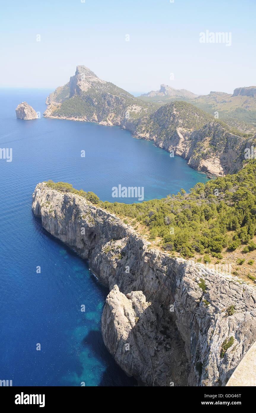 Klippen in der Nähe von Cap Formentor, Mallorca, Balearen Stockfoto