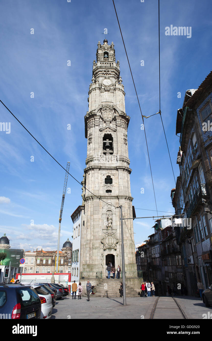 Clerigos Turm der Kirche in Porto, Portugal, barocke Architektur, Wahrzeichen der Stadt Stockfoto