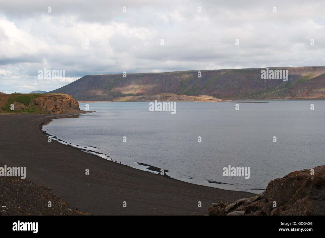 Island: die schwarzen Sand und Felsen See Kleifarvatn, auf Reykjanes Halbinsel und auf der Fissur Zone der Mid-Atlantic Ridge Stockfoto