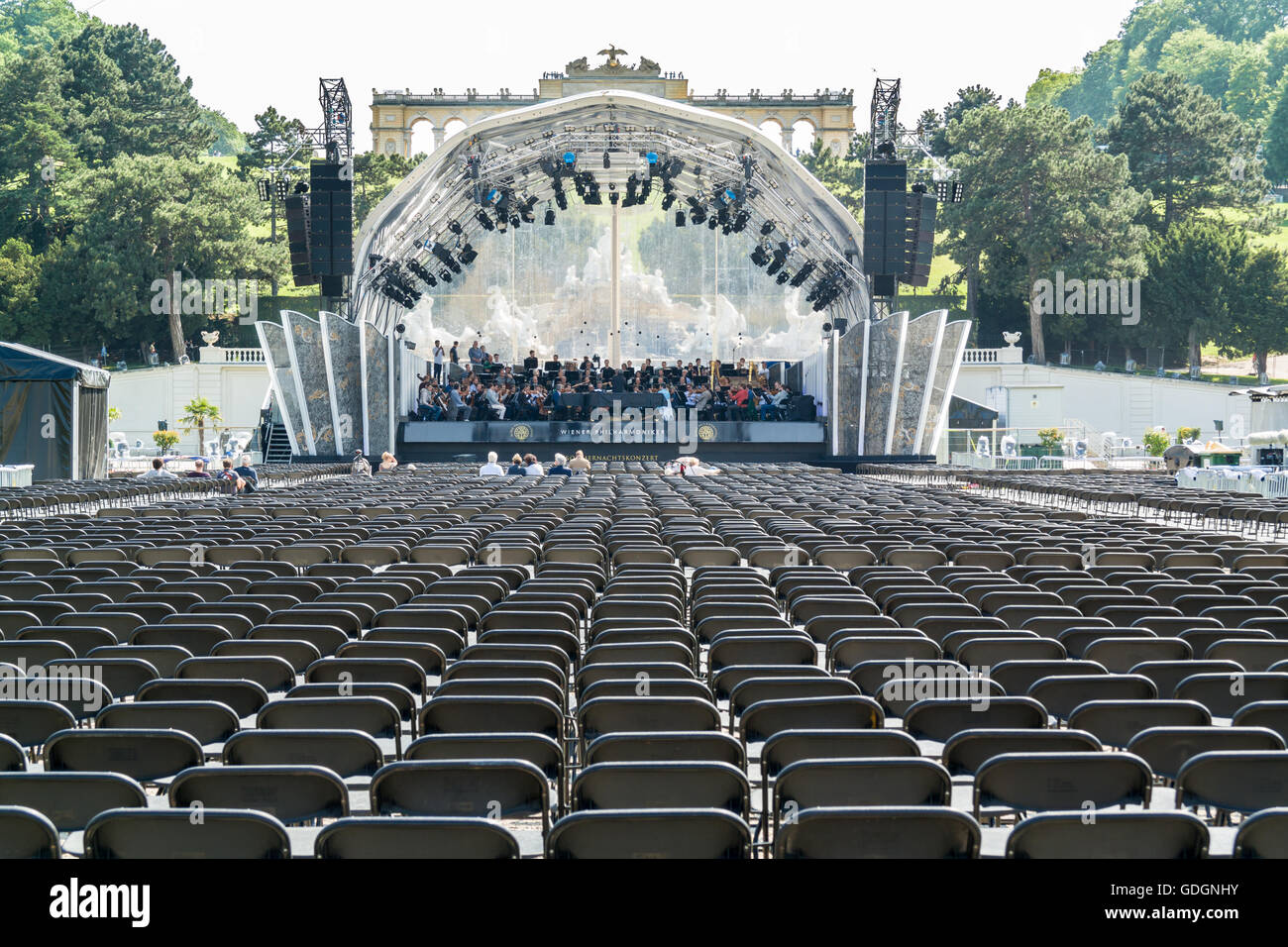 Wiener Philharmoniker-Generalprobe für Sommer-Night-Konzert im Schlosspark Schönbrunn in Wien, Österreich Stockfoto