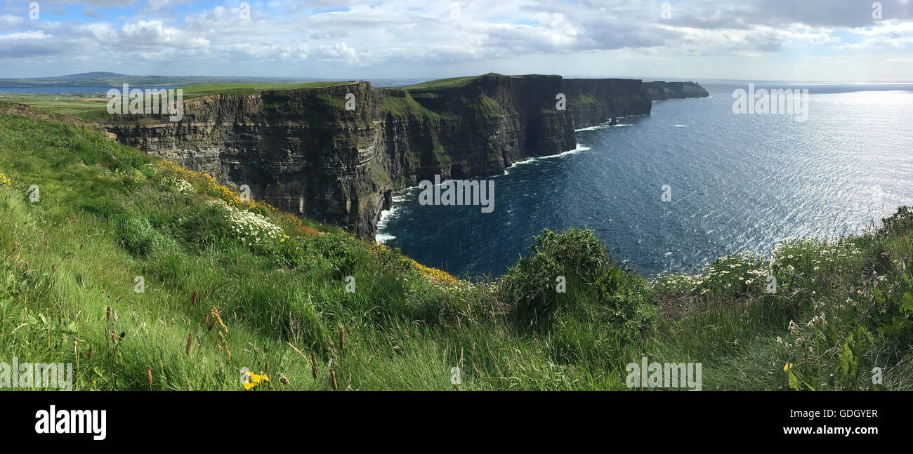 Die Klippen von Moher - befindet sich am südwestlichen Rand der Region Burren im County Clare, Irland. Stockfoto
