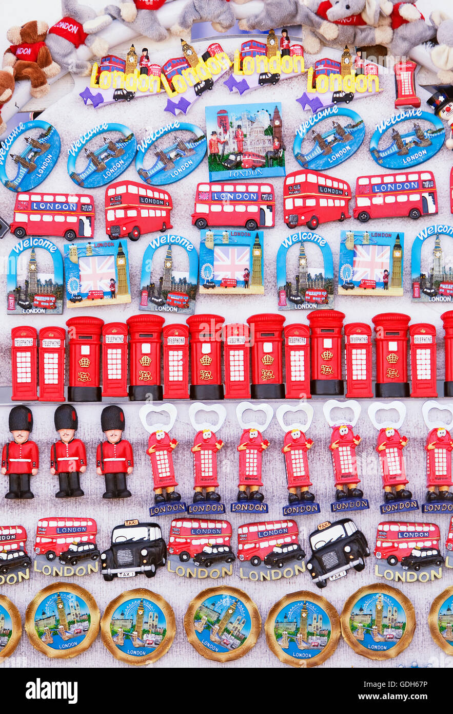 Souvenirs auf Souvenir stand, London, Großbritannien, Vereinigtes Königreich Stockfoto