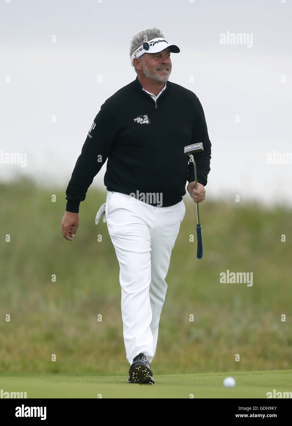 Northern Ireland Darren Clarke auf dem ersten Grün am Tag vier der The Open Championship 2016 im Royal Troon Golf Club, South Ayrshire. PRESSEVERBAND Foto. Bild Datum: Sonntag, 17. Juli 2016. Vgl. PA Geschichte GOLF Open. Bildnachweis sollte lauten: Danny Lawson/PA Wire. Einschränkungen: Nur zur redaktionellen Verwendung. Keine kommerzielle Nutzung. Standbild-Gebrauch bestimmt. Die Open Championship Logo und klare Verbindung zu The Open Website (TheOpen.com) auf Website-Veröffentlichung enthalten sein. Rufen Sie + 44 (0) 1158 447447 für weitere Informationen. Stockfoto