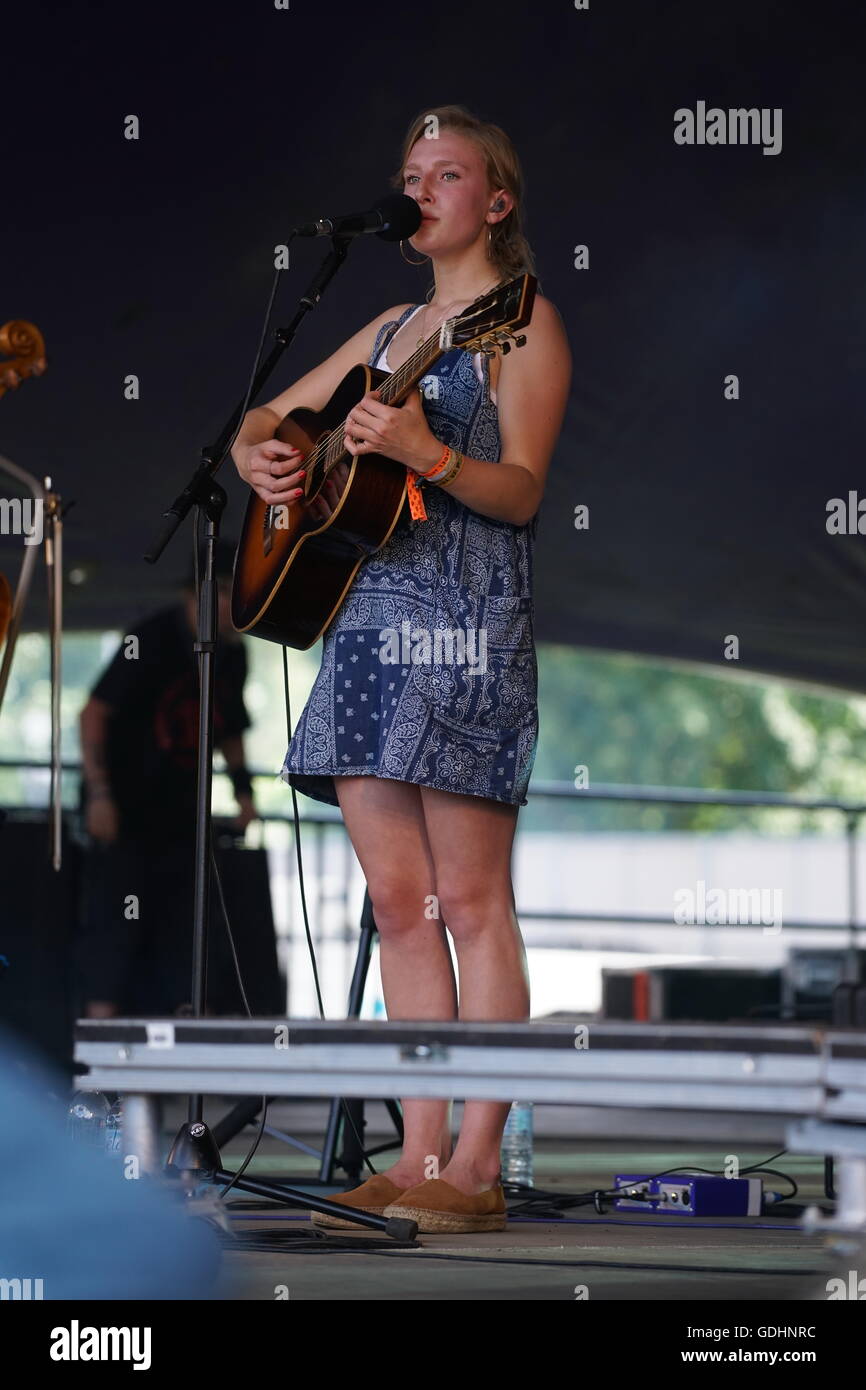 London, England, Vereinigtes Königreich: 17. Juli 2016: Billie Marten preforms auf der Zitadelle Festival 2016 im Victoria Park, London, UK. Foto: siehe Li Stockfoto