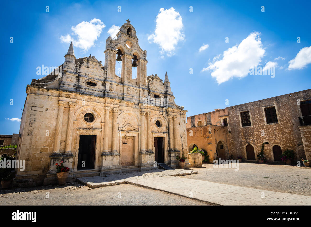 Arkadi Kloster auf der Insel Kreta, Griechenland. Ekklisia Timios Stavros - Moni Arkadiou in griechischer Sprache. Es ist ein venezianischer Barock-Kirche. Stockfoto