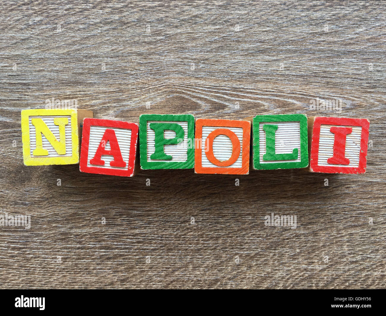 NAPOLI Stadt geschrieben mit Holz-Block schreiben Spielzeug Stockfoto