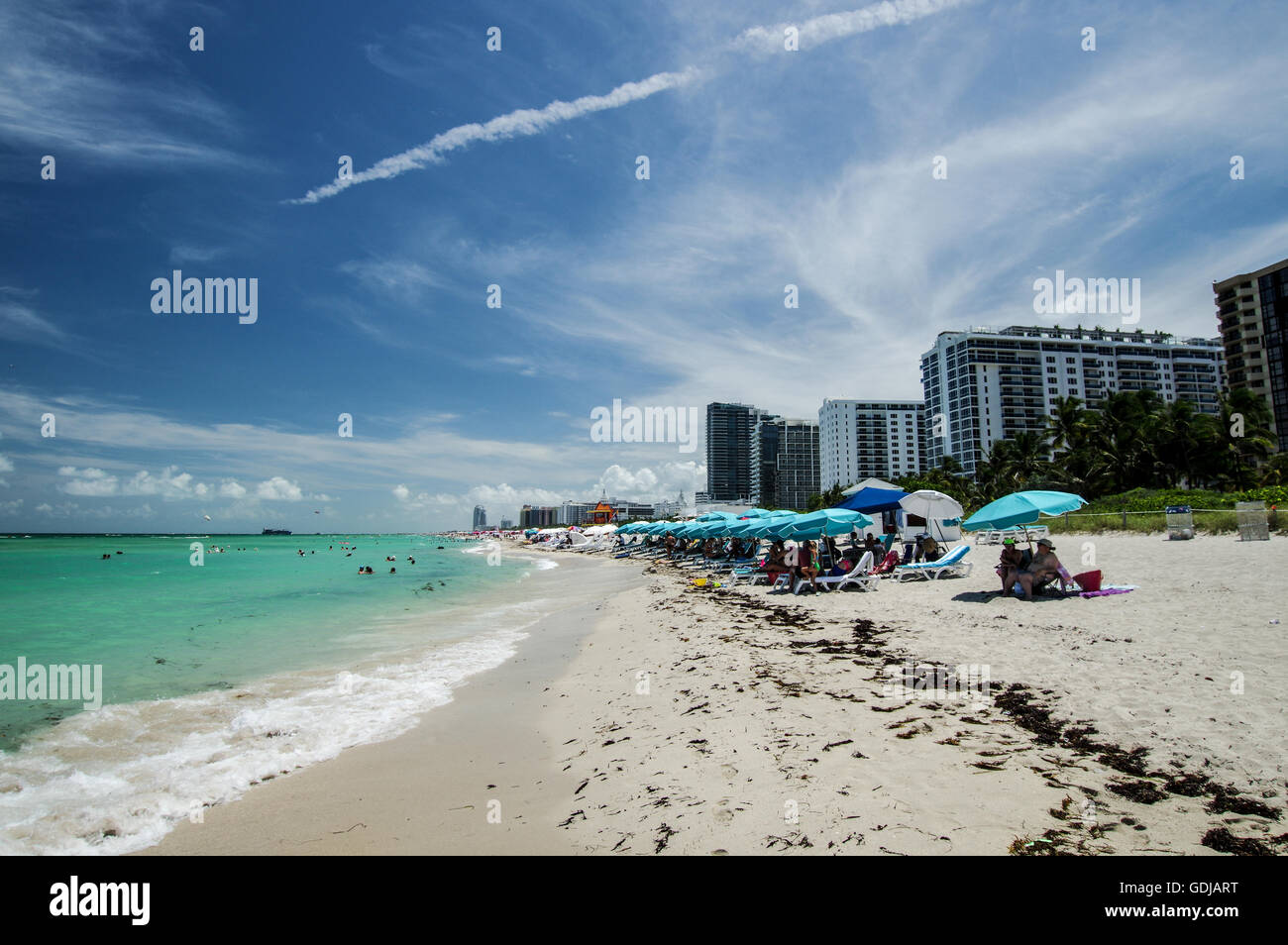 South Beach an einem Sommer-Wochenende Nachmittag - Miami, Florida Stockfoto