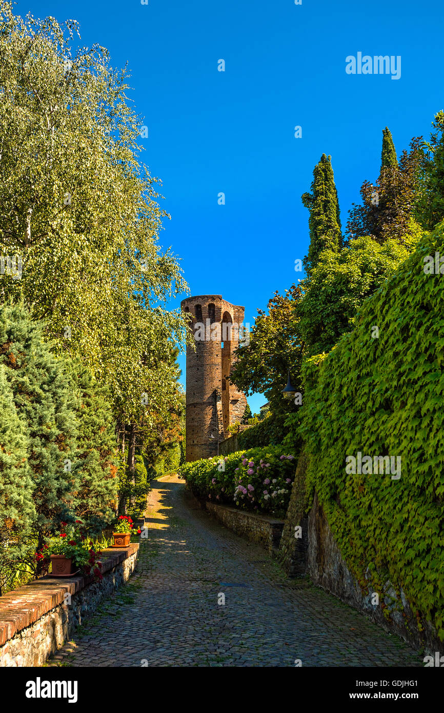 Italien Piemont Val di Susa Avigliana - mittelalterlichen Mauern und Türmen Stockfoto