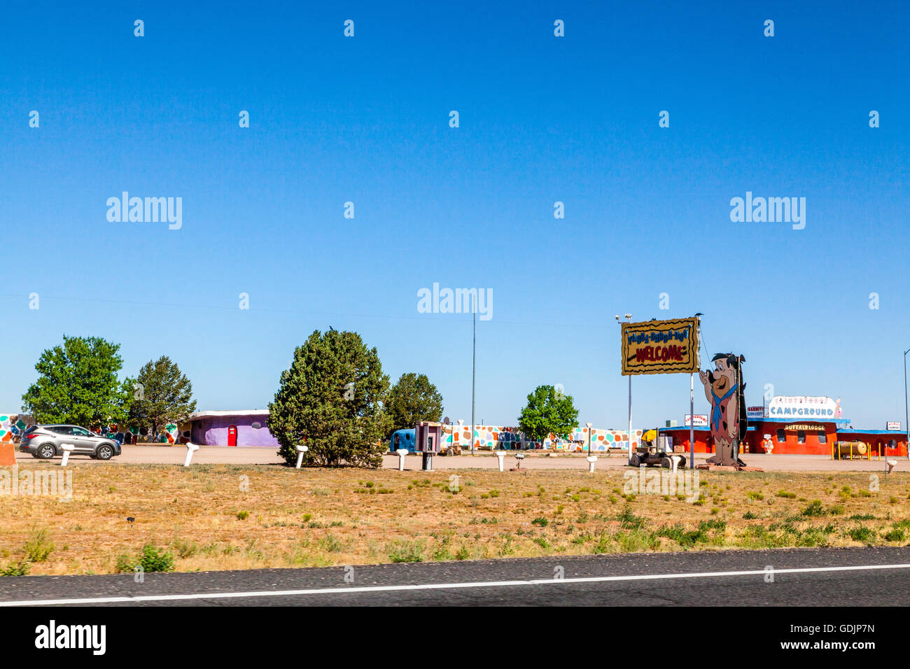 Die Flintstones Grundgestein Stadt in Arizona an der Kreuzung der Highways 64 und 180 Grand Canyon Highway Stockfoto