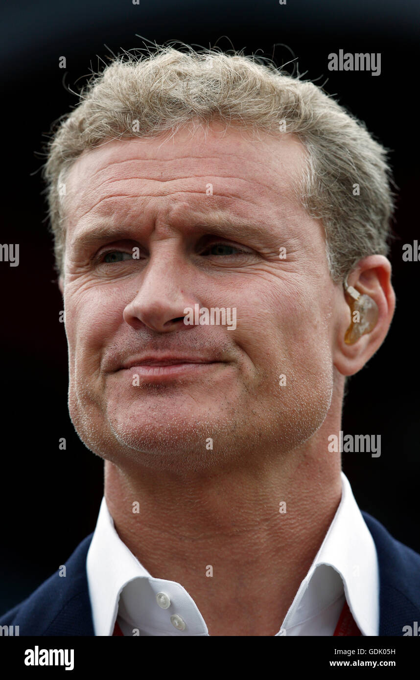 David Coulthard präsentiert Channel 4 Formel-1-Deckung von Silverstone während des britischen Grand Prix Stockfoto