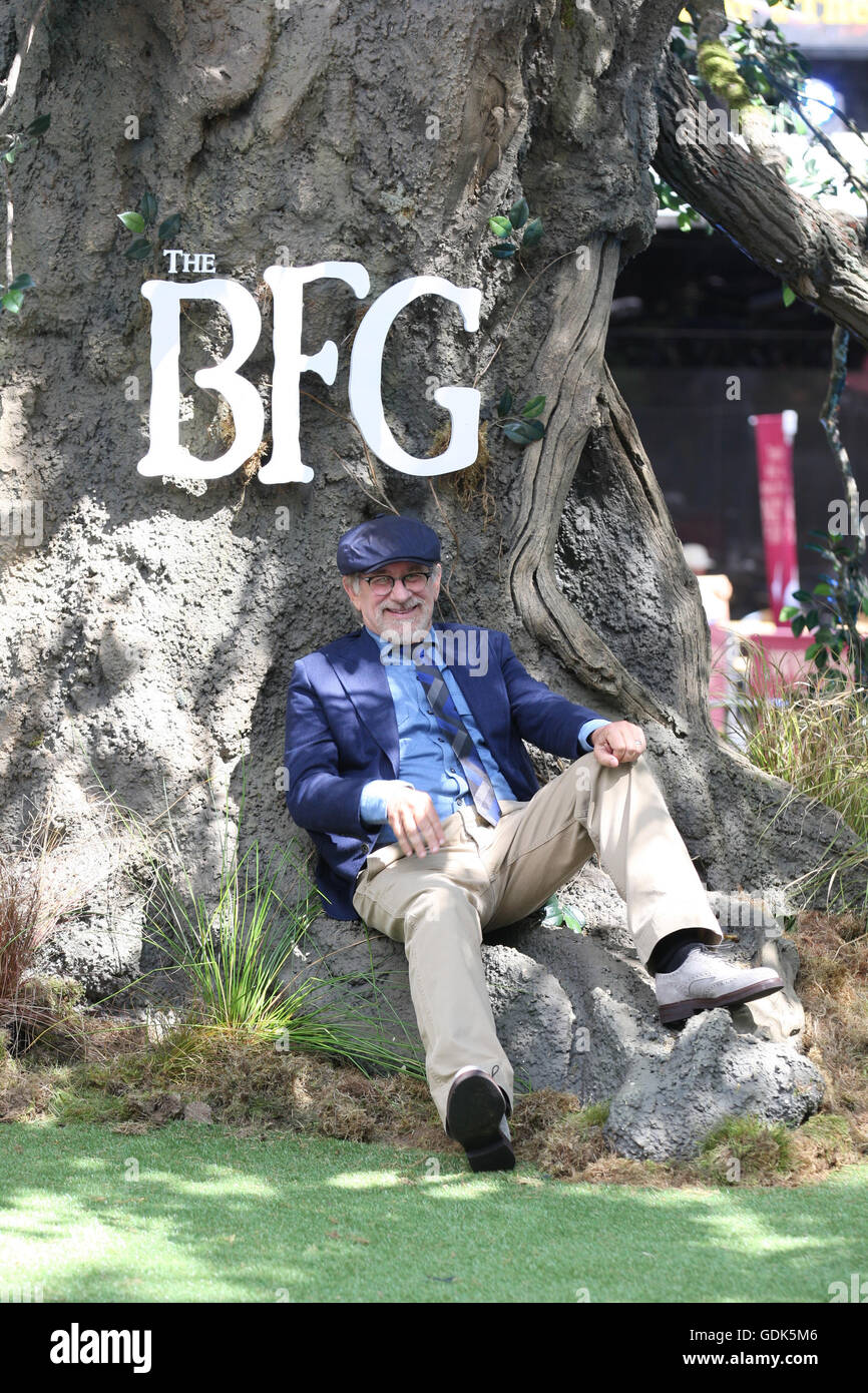 Regisseur Steven Spielberg besuchen die UK-Premiere von The BFG im Odeon Leicester Square in London - Jul, Stockfoto