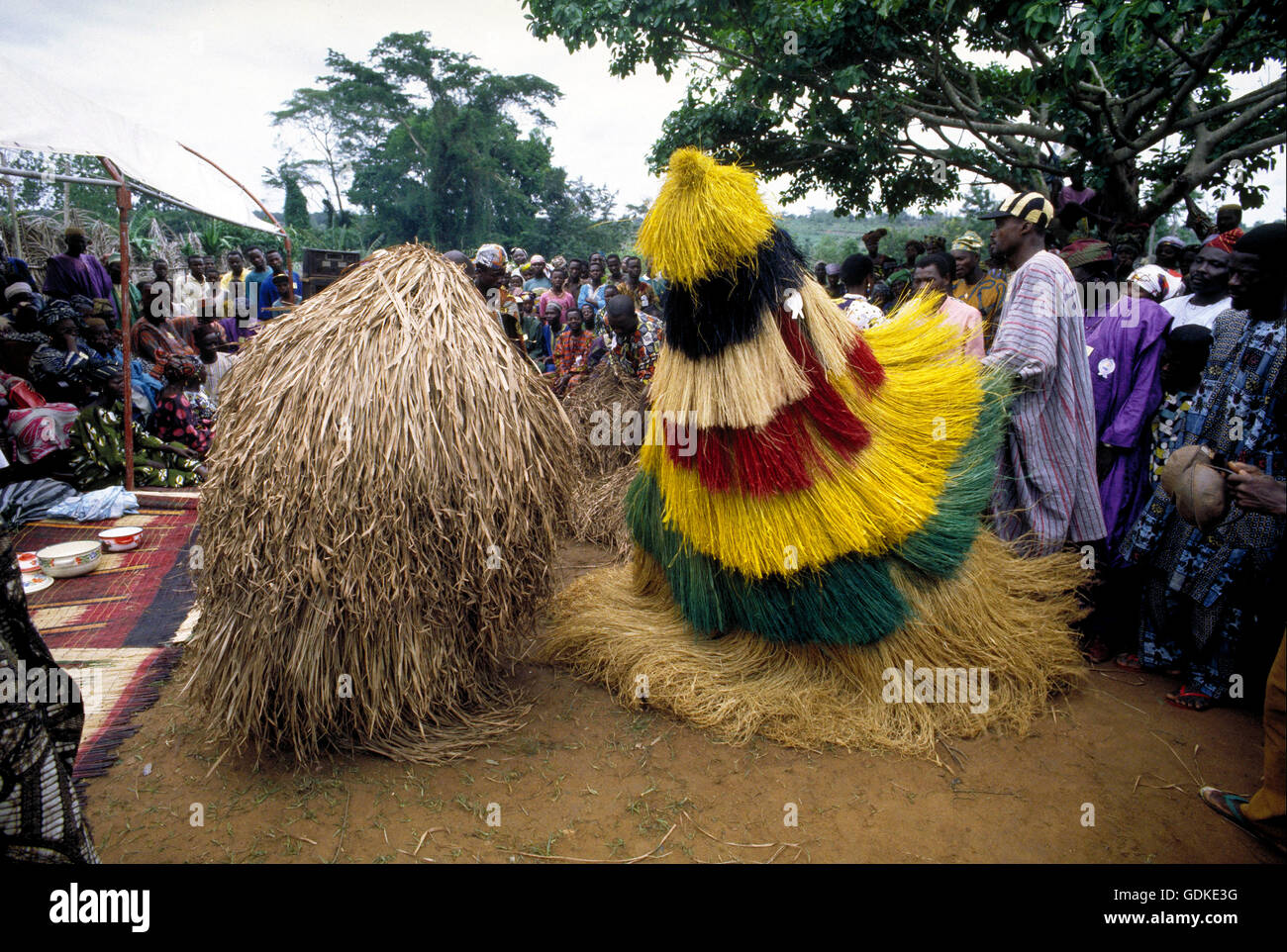 Zangbeto Geist Tanzer Bekannt Als Wachter Der Nacht Am Foudite Benin West Afrika Stockfotografie Alamy