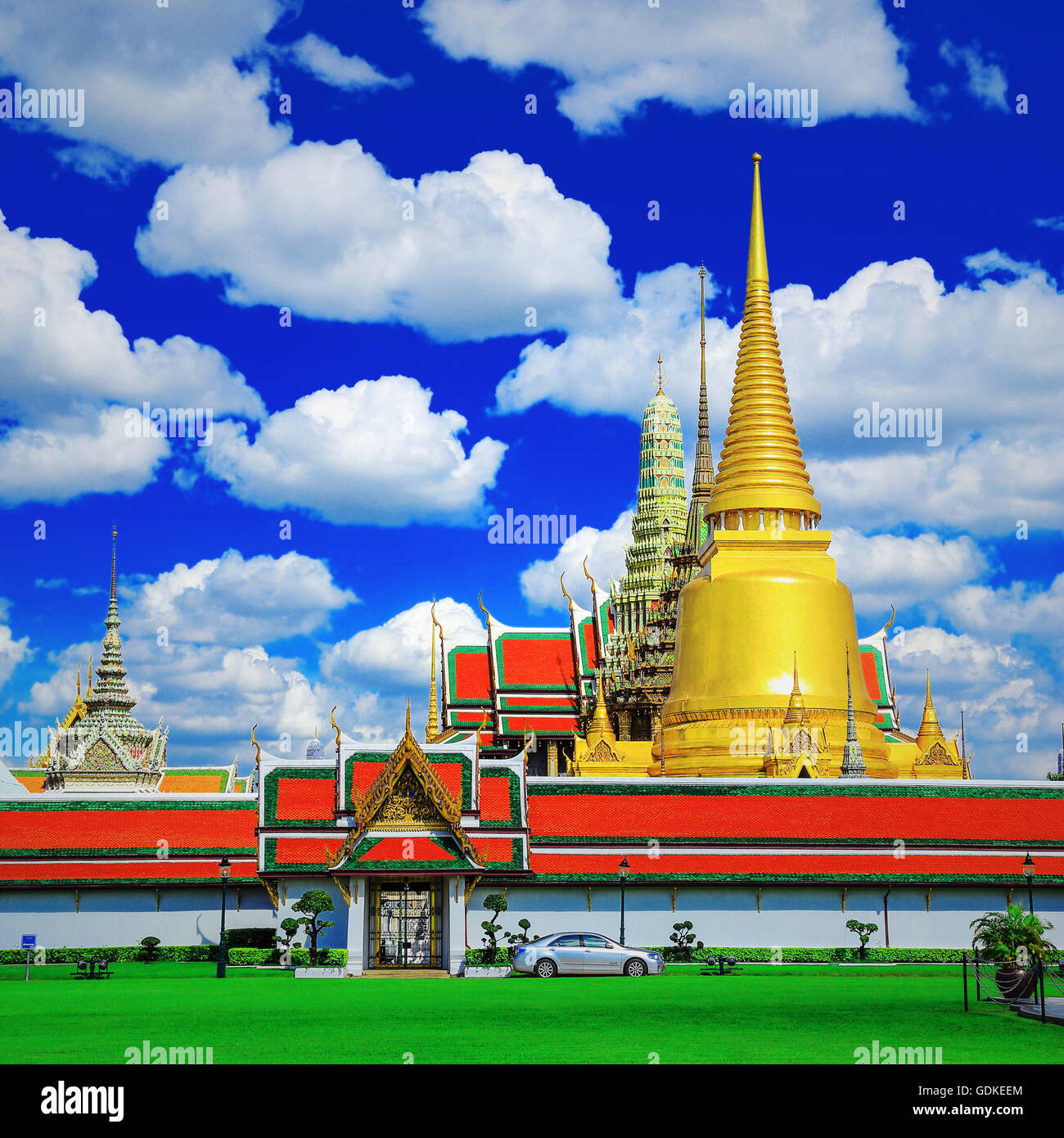 Wat Phra Kaeo, der Tempel des Smaragd-Buddha, Bangkok, Thailand. Stockfoto