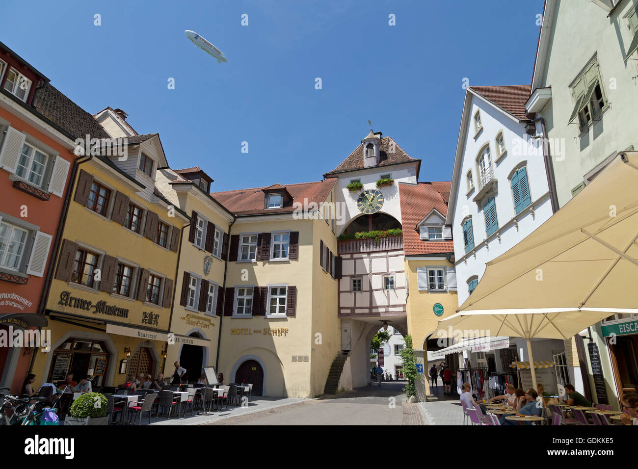 Luftschiff, Stadttor, Unterstadt, Meersburg, Bodensee, Baden-Württemberg, Deutschland Stockfoto