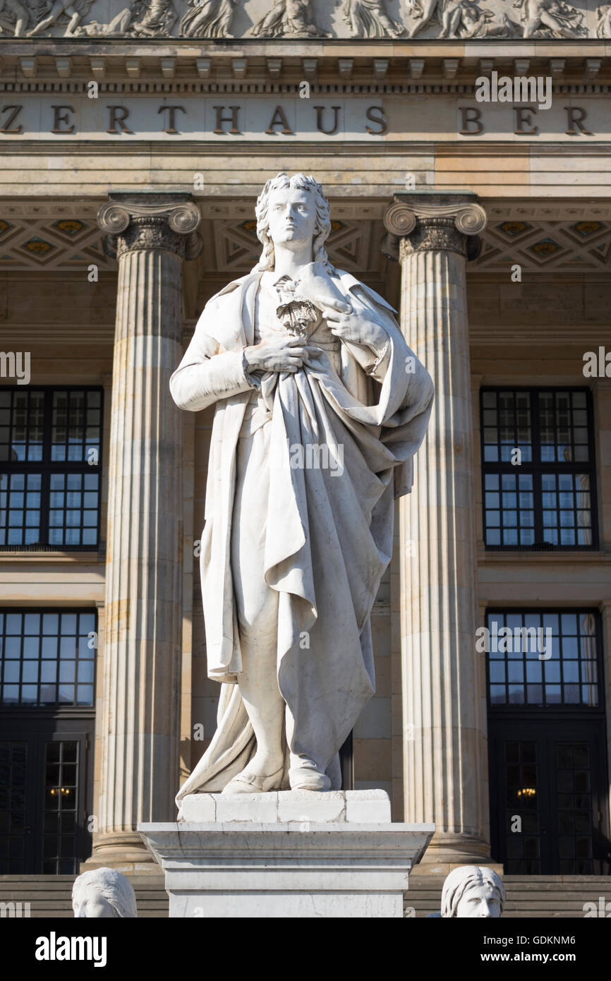 Schiller-Denkmal und Konzerthaus, Gendarmenmarkt Berlin Deutschland Stockfoto