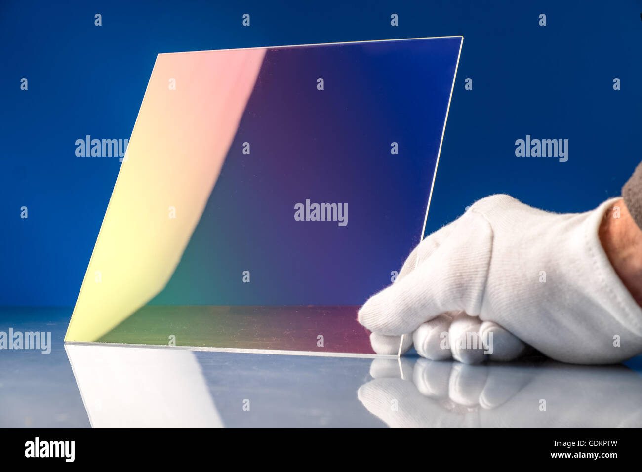 Chalkogenid-Glas in einer photonische integrierte optische Schaltung (PIC) o verwendet ist ein Gerät, das mehrere photonische Funktionen integriert Stockfoto