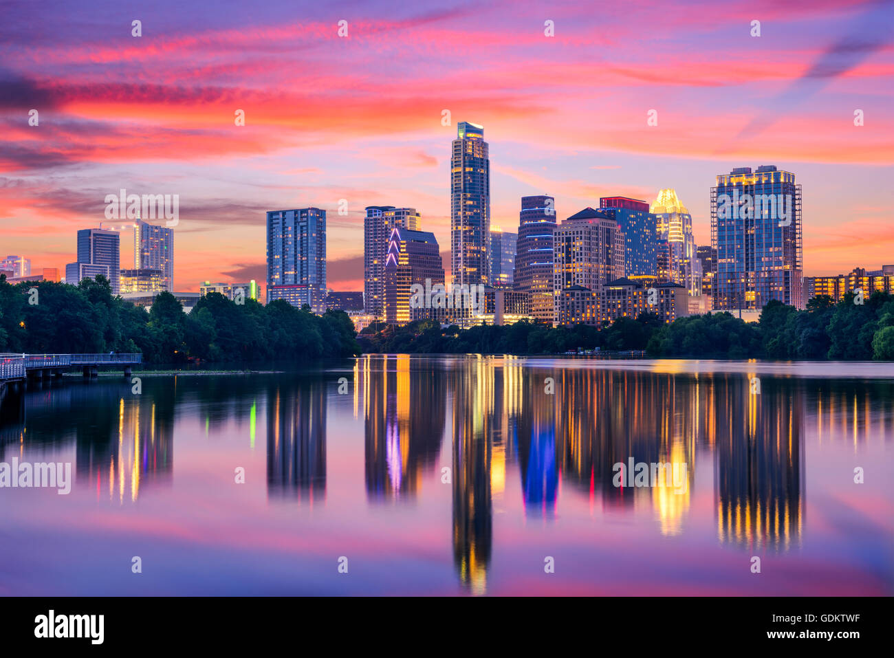 Austin, Texas, USA Skyline auf dem Colorado River. Stockfoto
