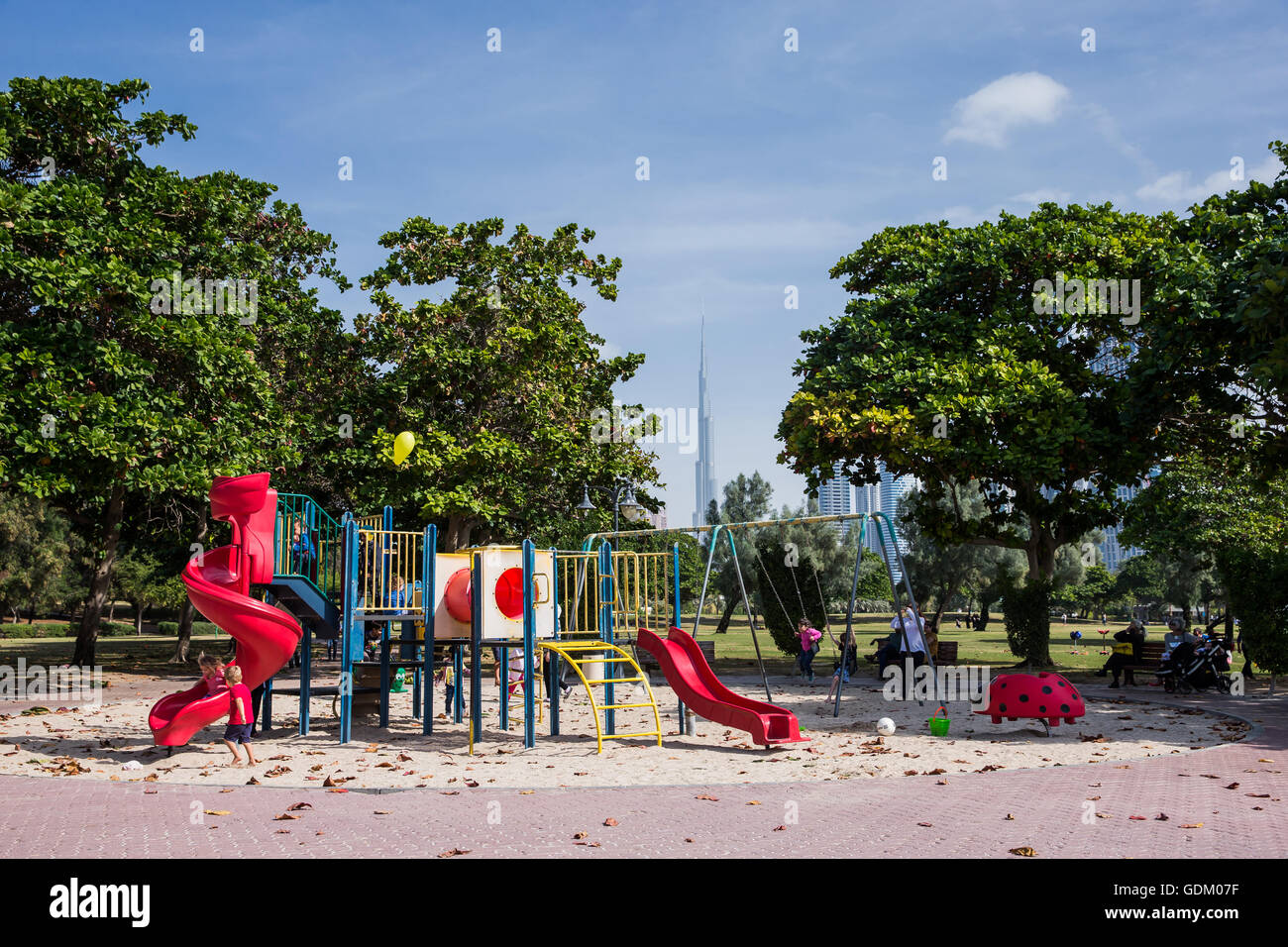 Spielplatz im Safa Park, Dubai, VAE. Stockfoto