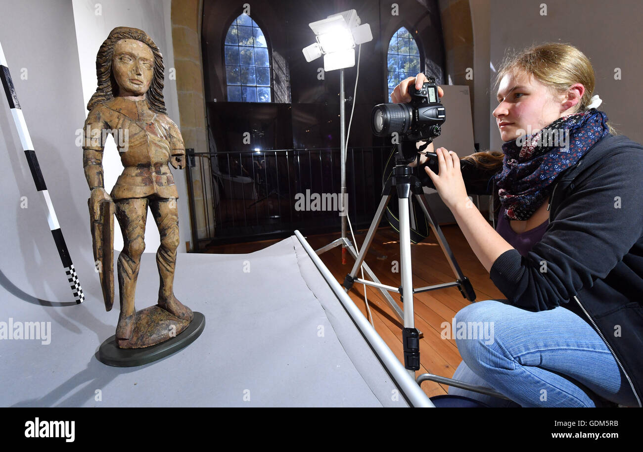 Mittelalter Figur Stockfotos Und Bilder Kaufen Alamy