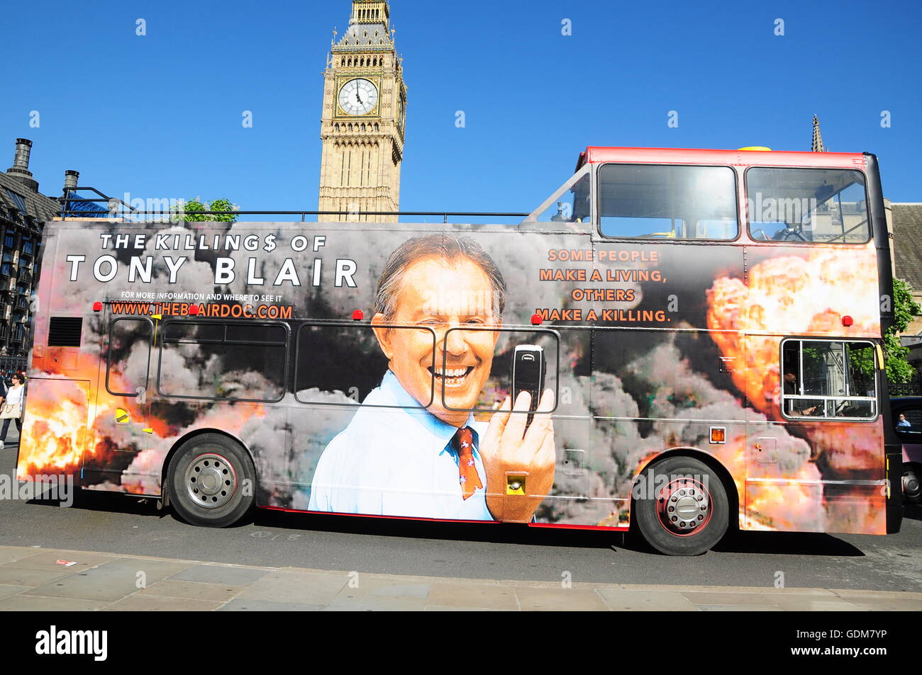 Die Tötung von Tony Blair - einem offenen Bus Promotion - London, UK. Stockfoto