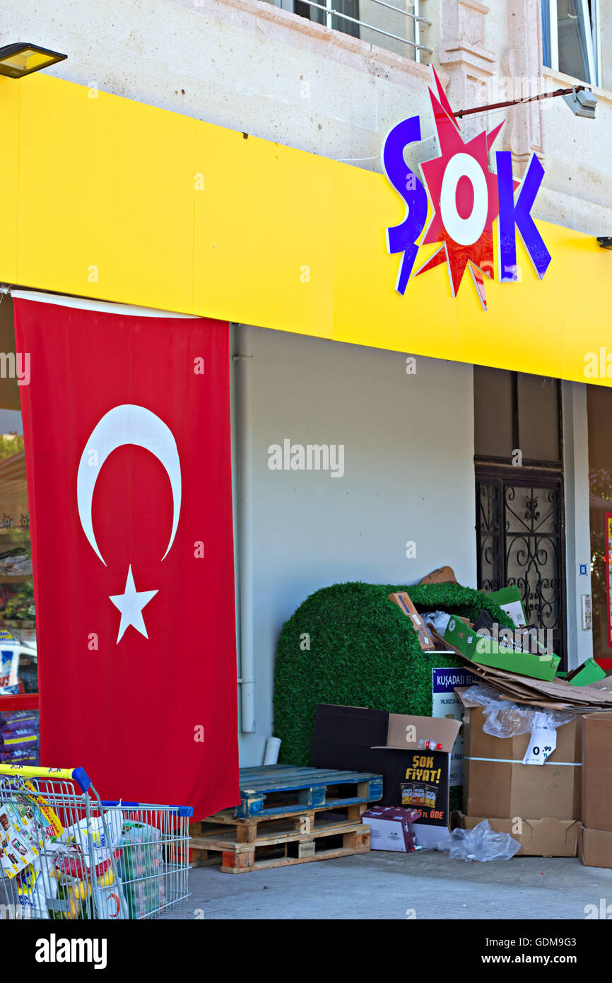 Türkischer Supermarkt Stockfotos und -bilder Kaufen - Alamy