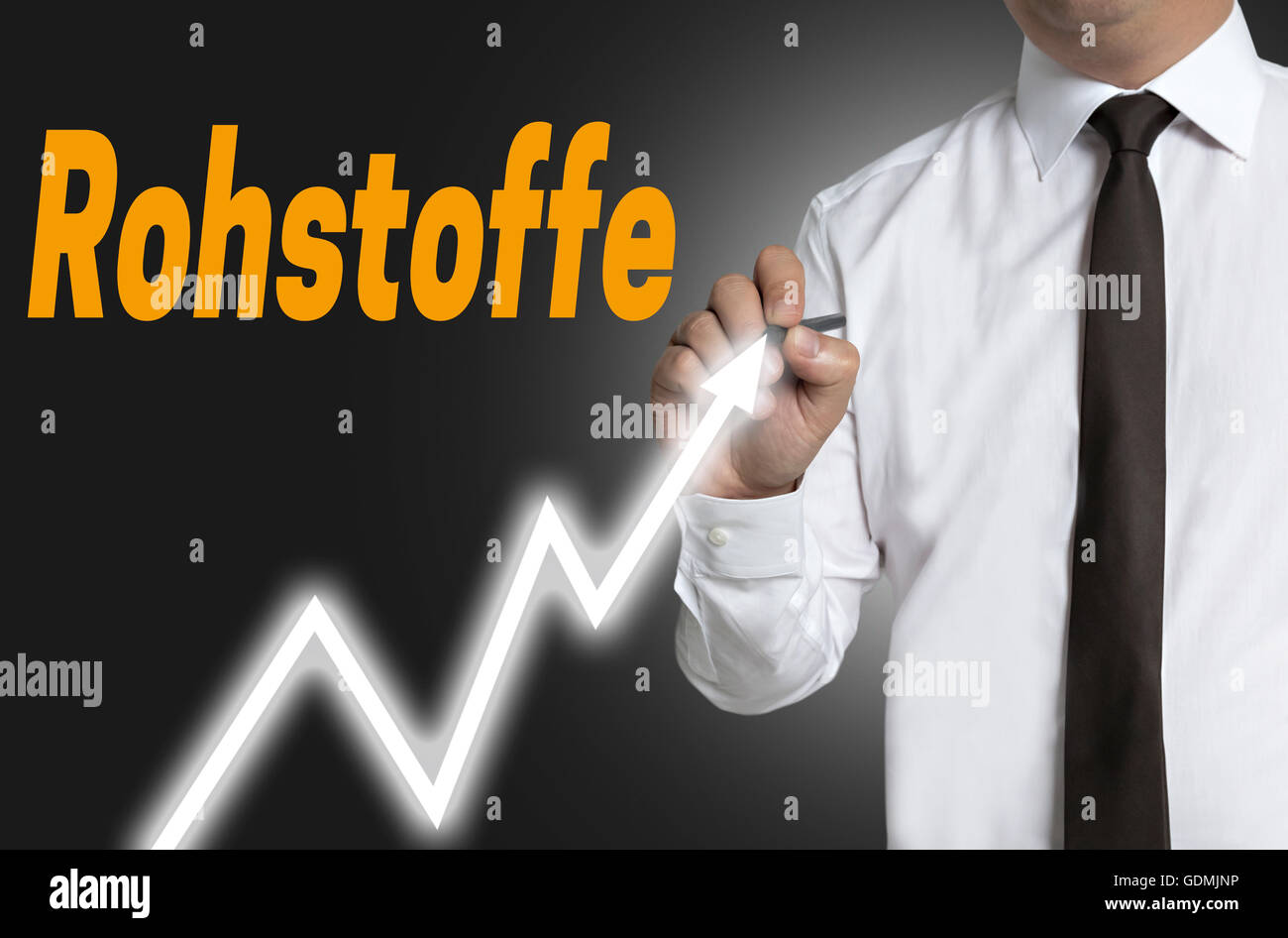 Rohstoffe (in deutschen Rohstoffen) Händler zieht Marktpreis auf Touchscreen. Stockfoto