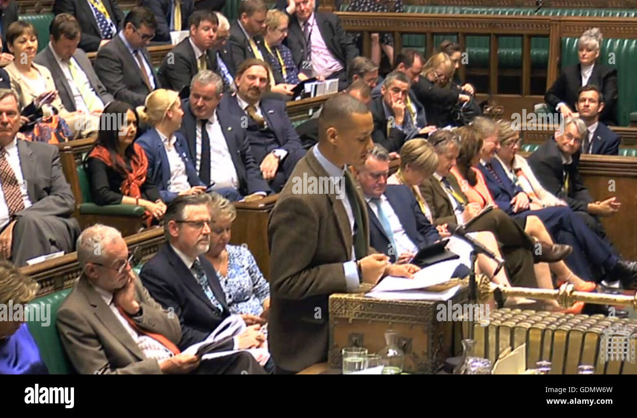 Schatten Defence Secretary Clive Lewis spricht im House Of Commons in London während einer Debatte darüber, ob die Trident nukleare Abschreckung zu erneuern. Stockfoto